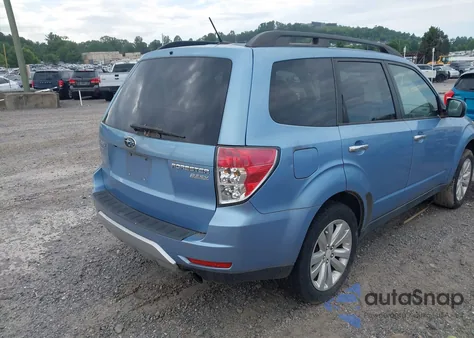 2011 Subaru Forester 2.5X Limited из США, поврежденный, VIN JF2SHAECXBH704853